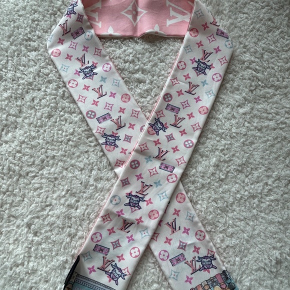 LIMITED EDITION LOUIS VUITTON YEAR OF THE OX RODEO BANDEAU - M76670 - Picture 11 of 15